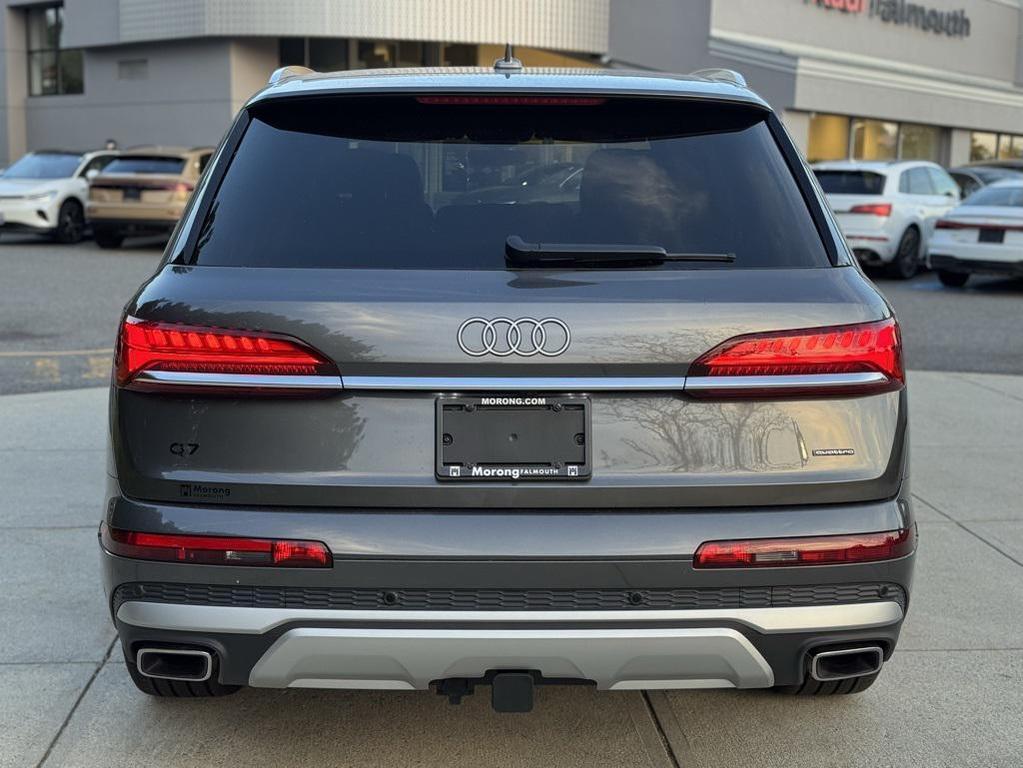 new 2025 Audi Q7 car, priced at $76,480
