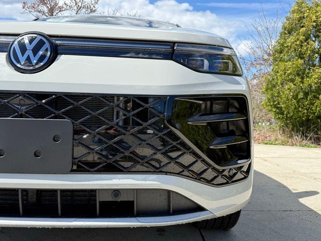 new 2026 Volkswagen Tiguan car, priced at $45,031