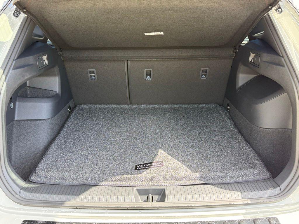new 2026 Volkswagen Tiguan car, priced at $45,031