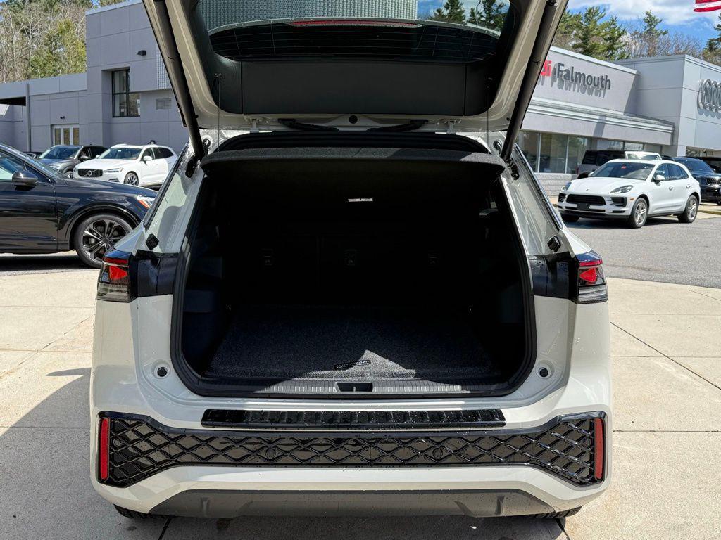 new 2026 Volkswagen Tiguan car, priced at $45,031