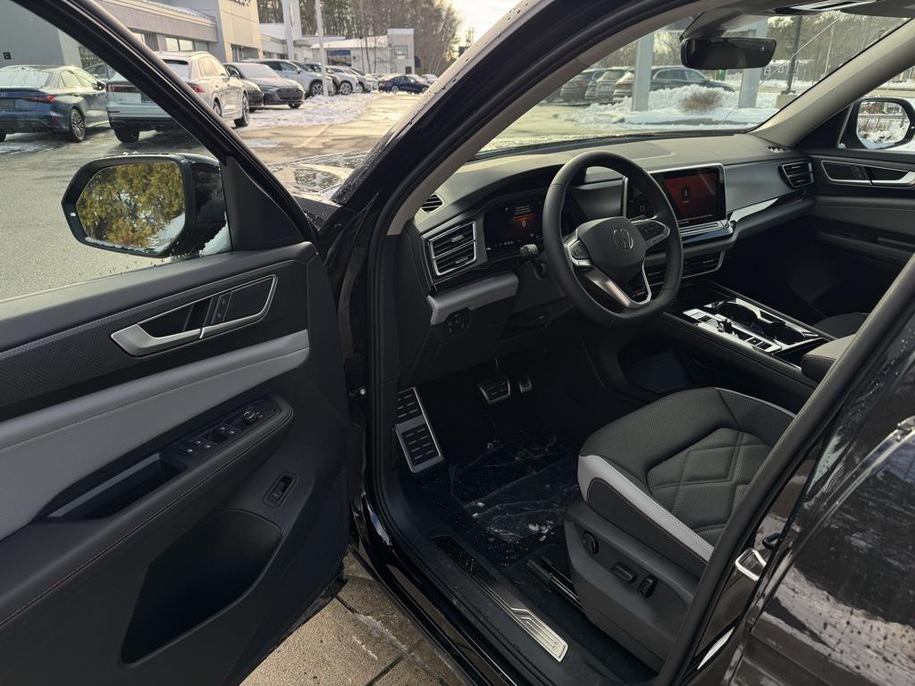 new 2026 Volkswagen Atlas car, priced at $51,921