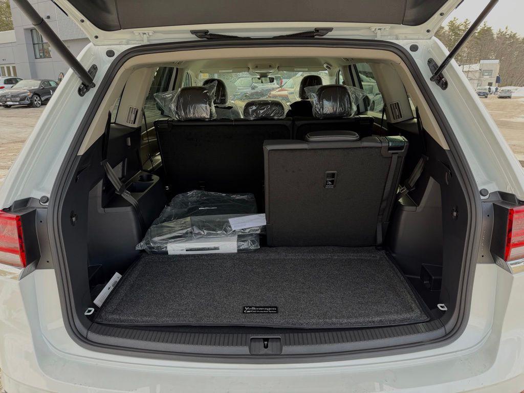 new 2026 Volkswagen Atlas car, priced at $44,004