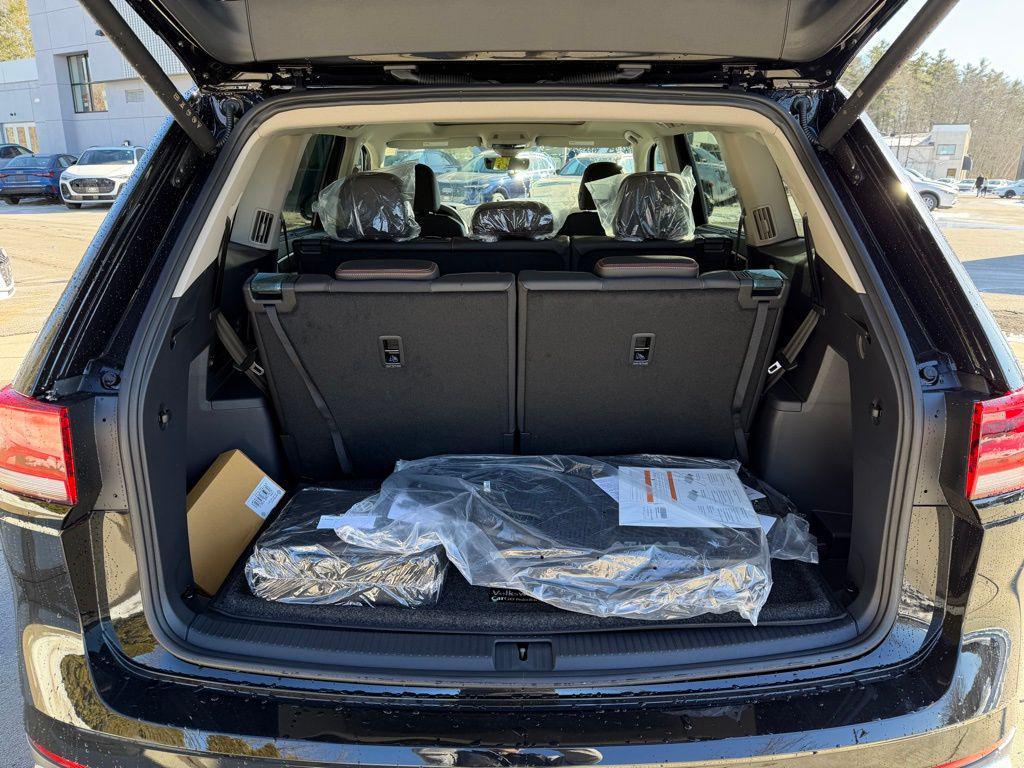 new 2026 Volkswagen Atlas car, priced at $50,118