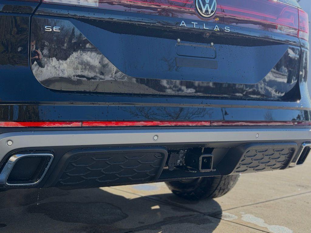 new 2026 Volkswagen Atlas car, priced at $50,118