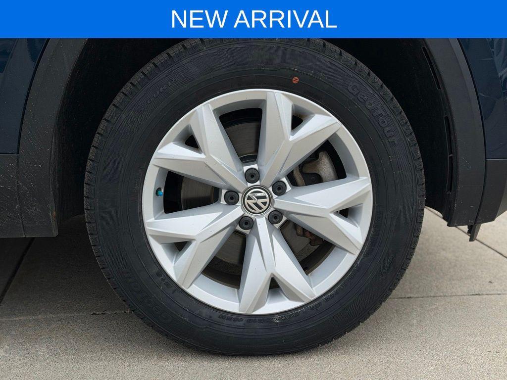 used 2018 Volkswagen Atlas car, priced at $12,000