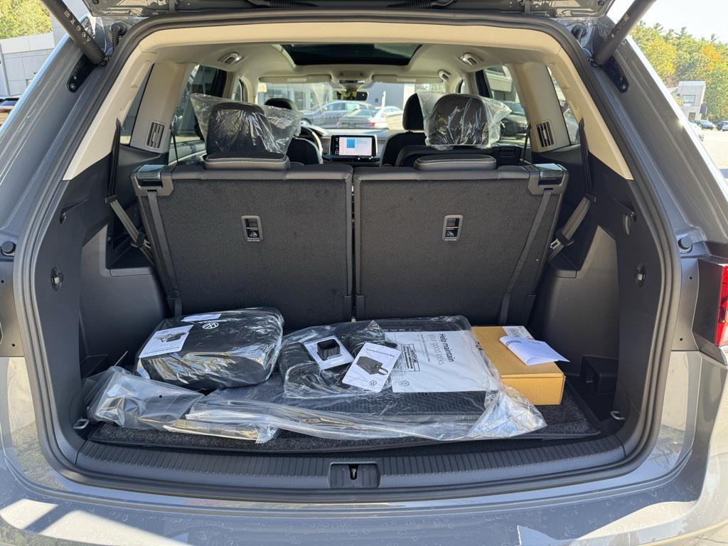 new 2026 Volkswagen Atlas car, priced at $58,093