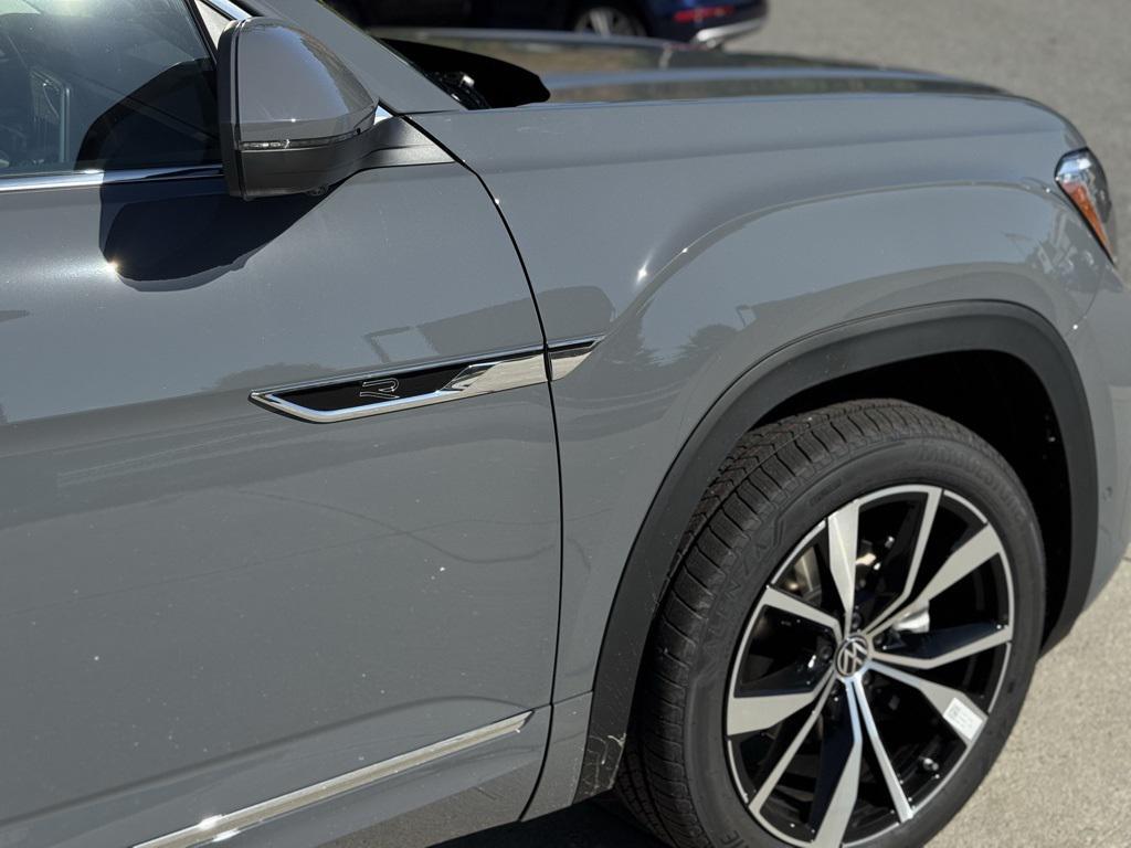 new 2026 Volkswagen Atlas car, priced at $58,093