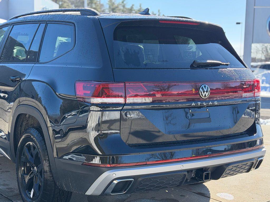 new 2026 Volkswagen Atlas car, priced at $50,118