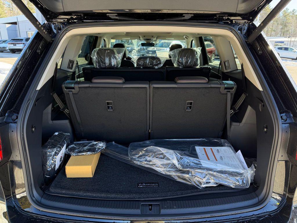 new 2026 Volkswagen Atlas car, priced at $50,118