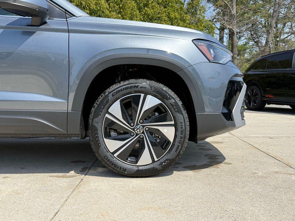new 2026 Volkswagen Taos car, priced at $34,042