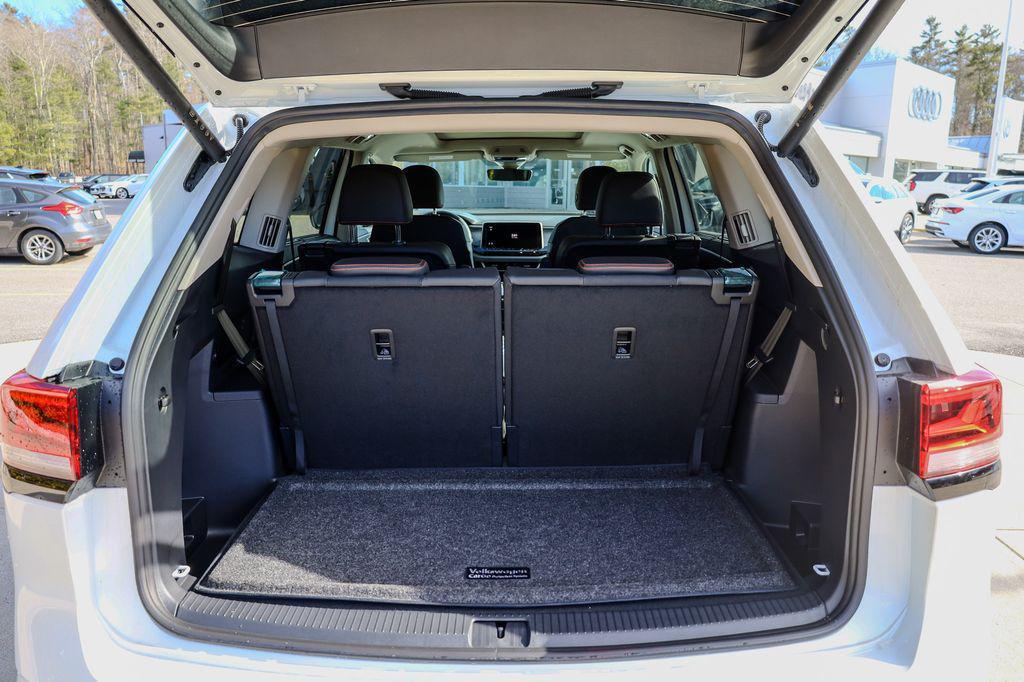 new 2026 Volkswagen Atlas car, priced at $51,268