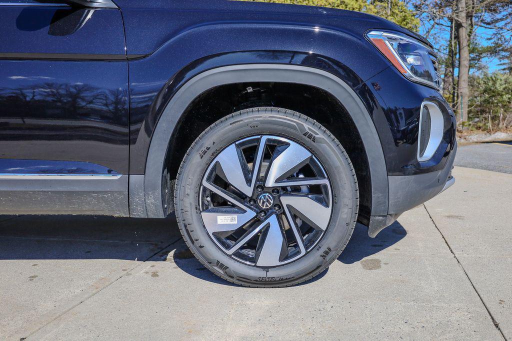 new 2026 Volkswagen Atlas car, priced at $52,628