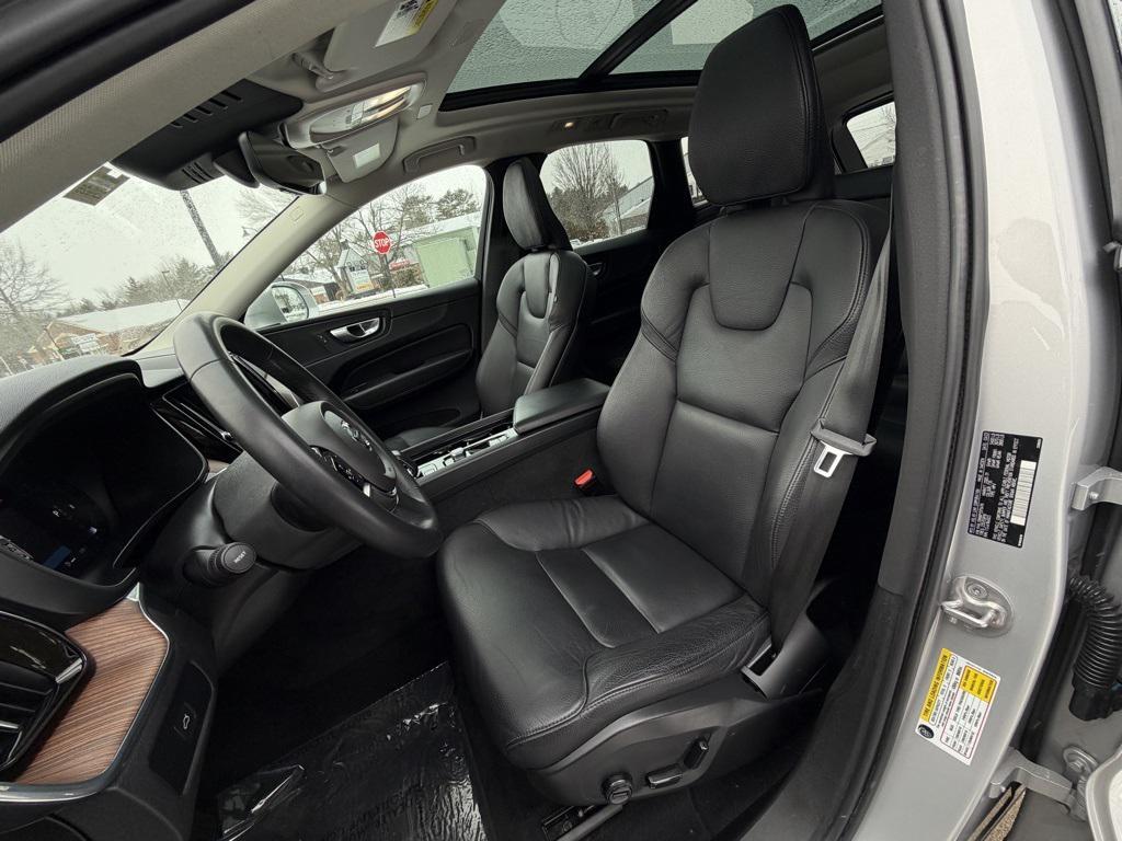 used 2023 Volvo XC60 car, priced at $31,000
