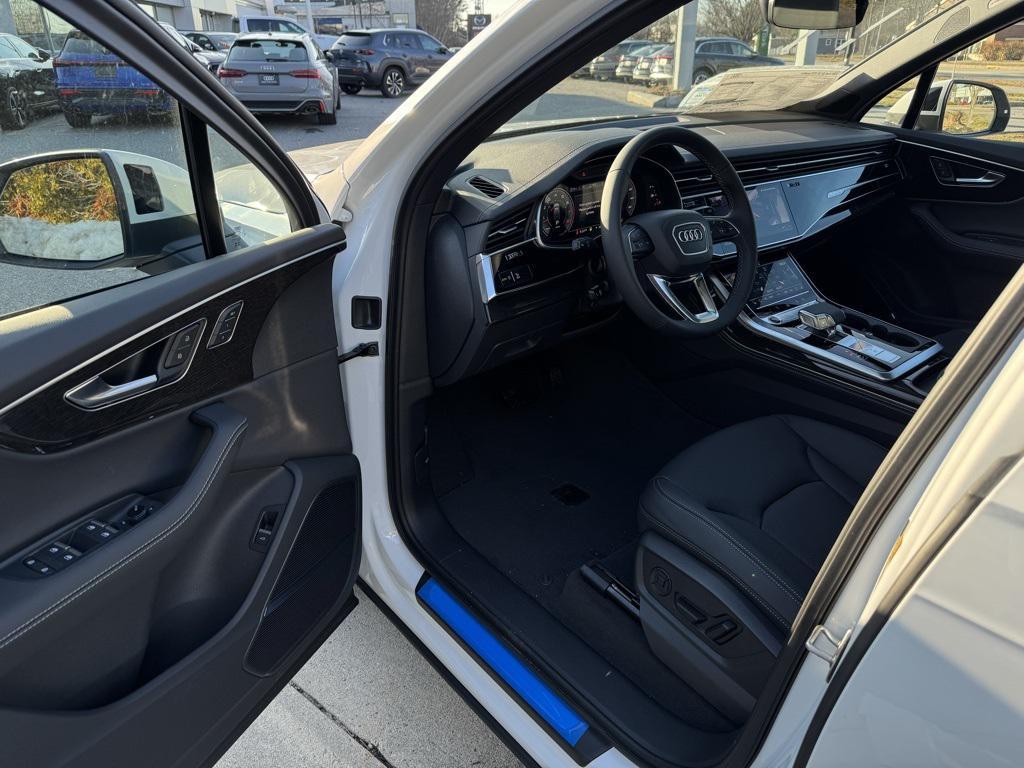 new 2026 Audi Q7 car, priced at $78,495