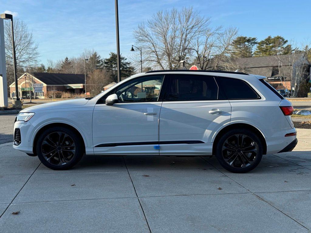 new 2026 Audi Q7 car, priced at $78,495