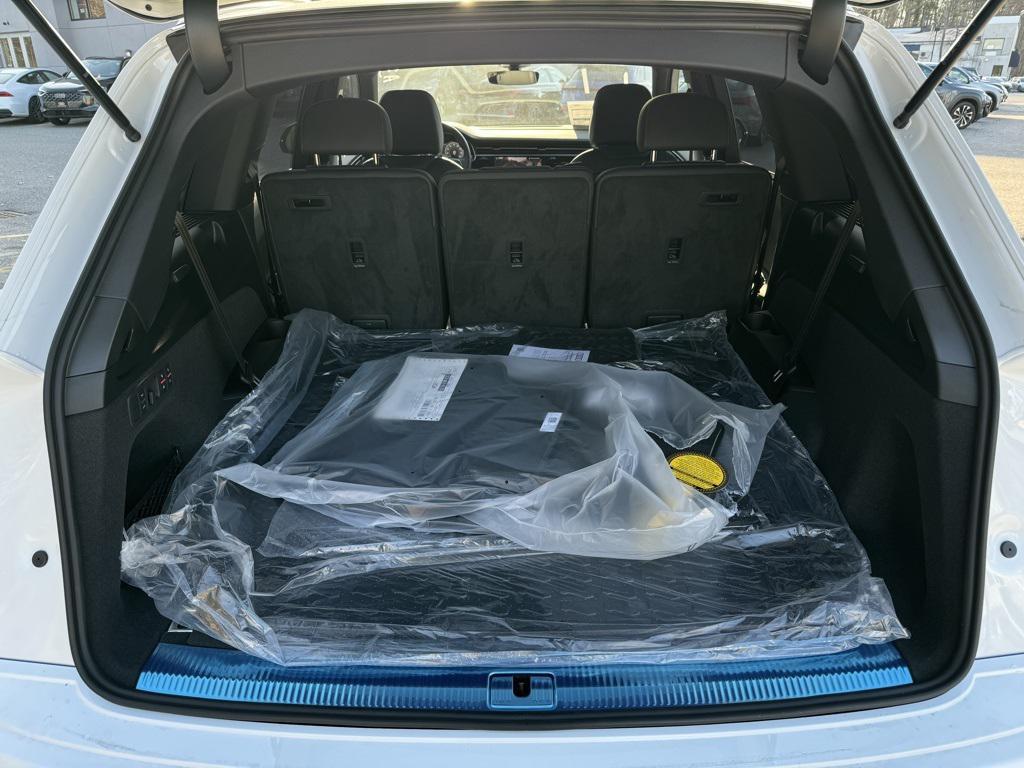 new 2026 Audi Q7 car, priced at $78,495