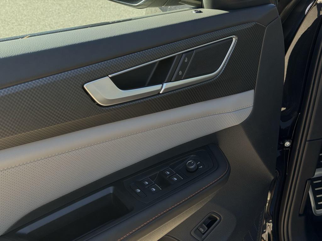 new 2025 Volkswagen Atlas car, priced at $49,771