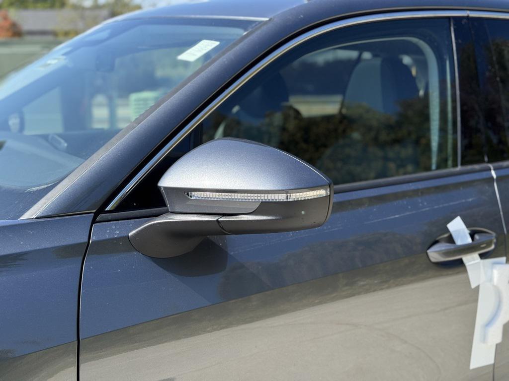 new 2025 Volkswagen Tiguan car, priced at $37,577