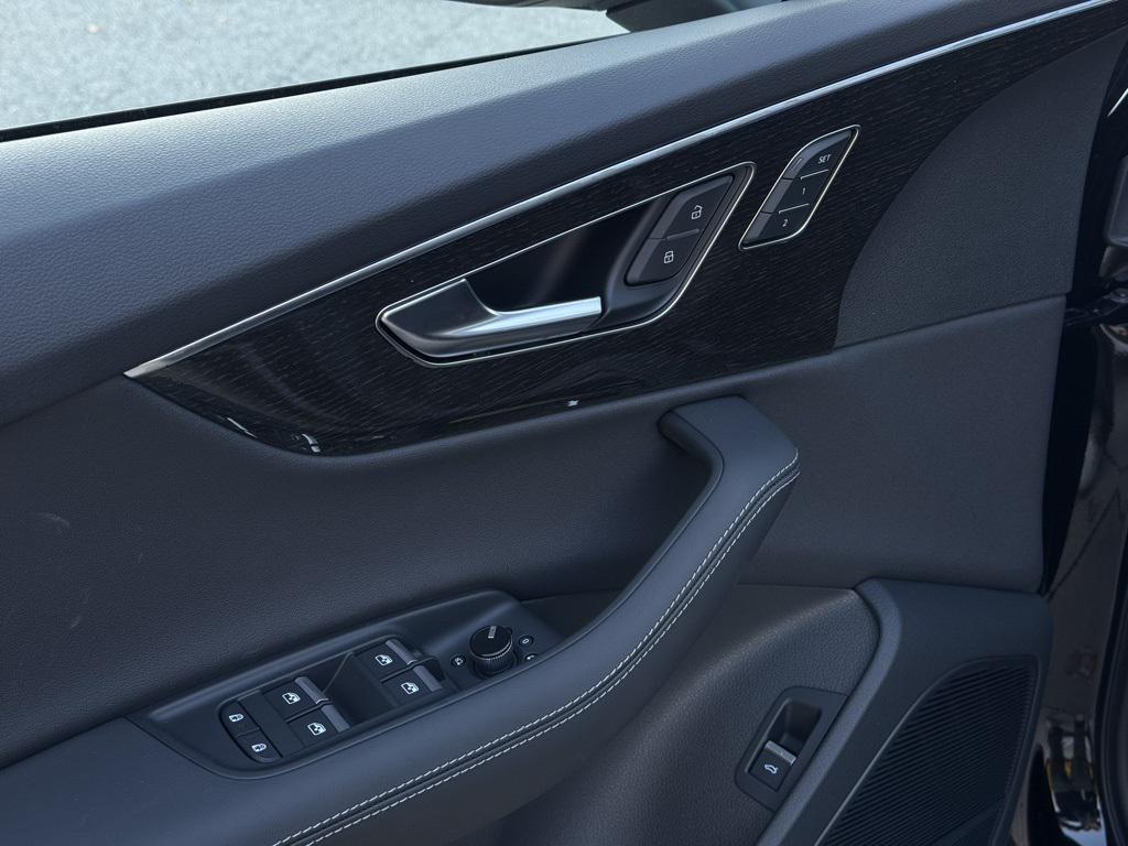 new 2026 Audi Q7 car, priced at $78,495