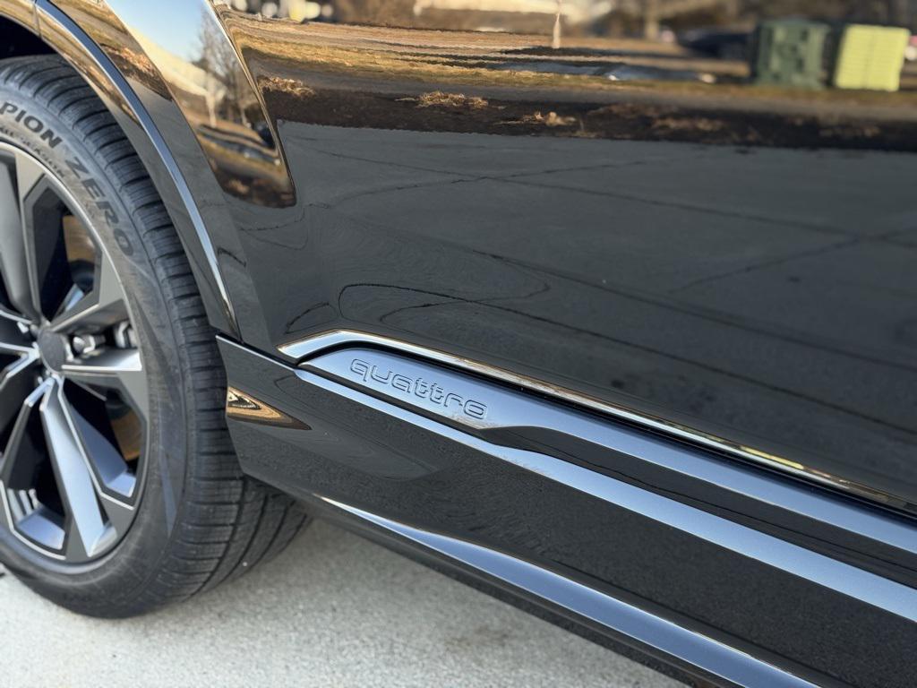 new 2026 Audi Q7 car, priced at $78,495