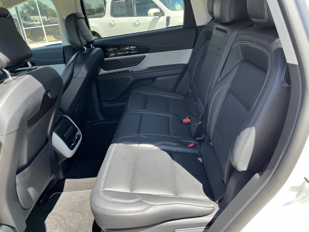 used 2024 Lincoln Nautilus car, priced at $42,200