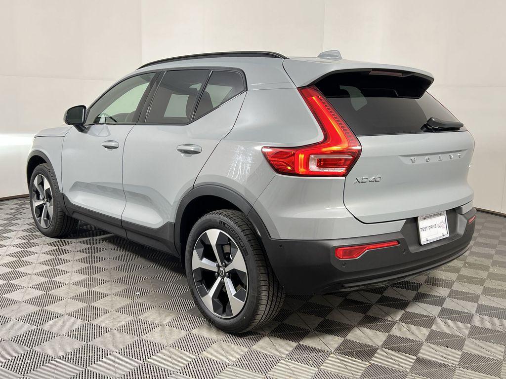 new 2026 Volvo XC40 car
