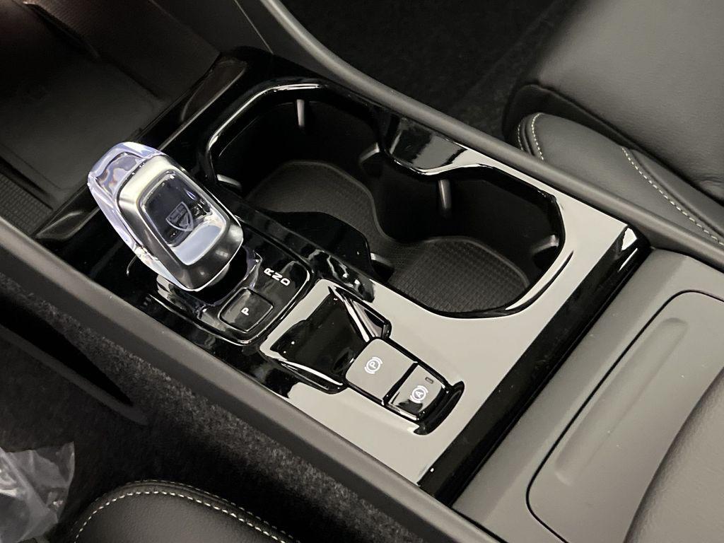 new 2026 Volvo XC40 car