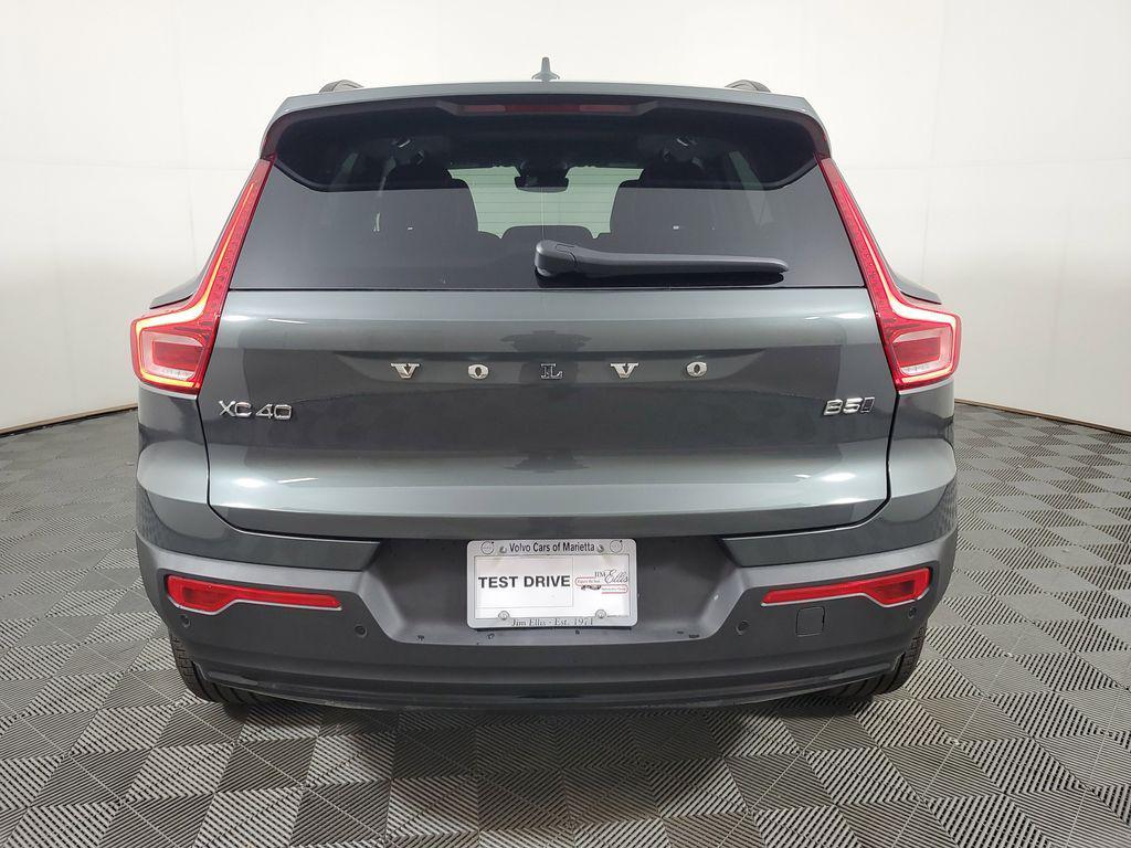 new 2026 Volvo XC40 car, priced at $51,994