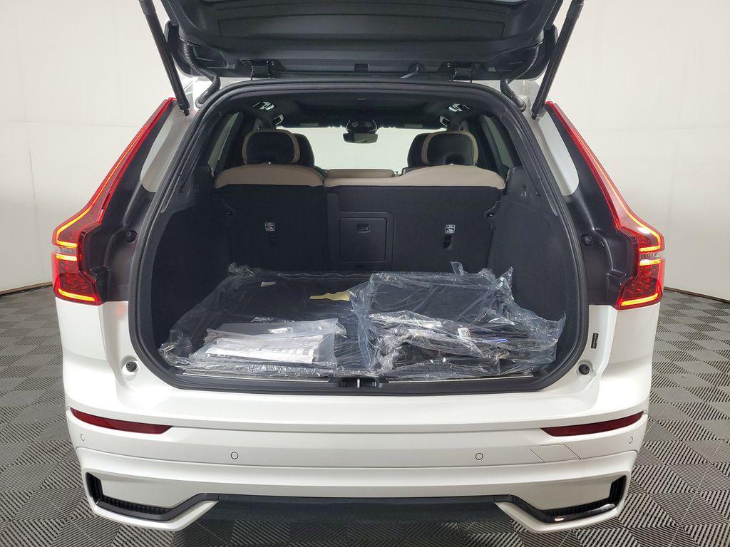 new 2026 Volvo XC60 car, priced at $59,284