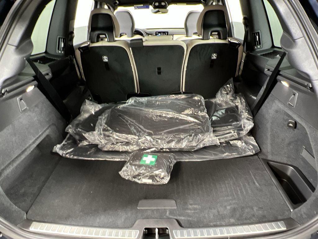 new 2026 Volvo XC90 car, priced at $72,624