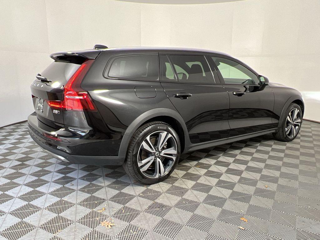 used 2025 Volvo V60 Cross Country car, priced at $38,210