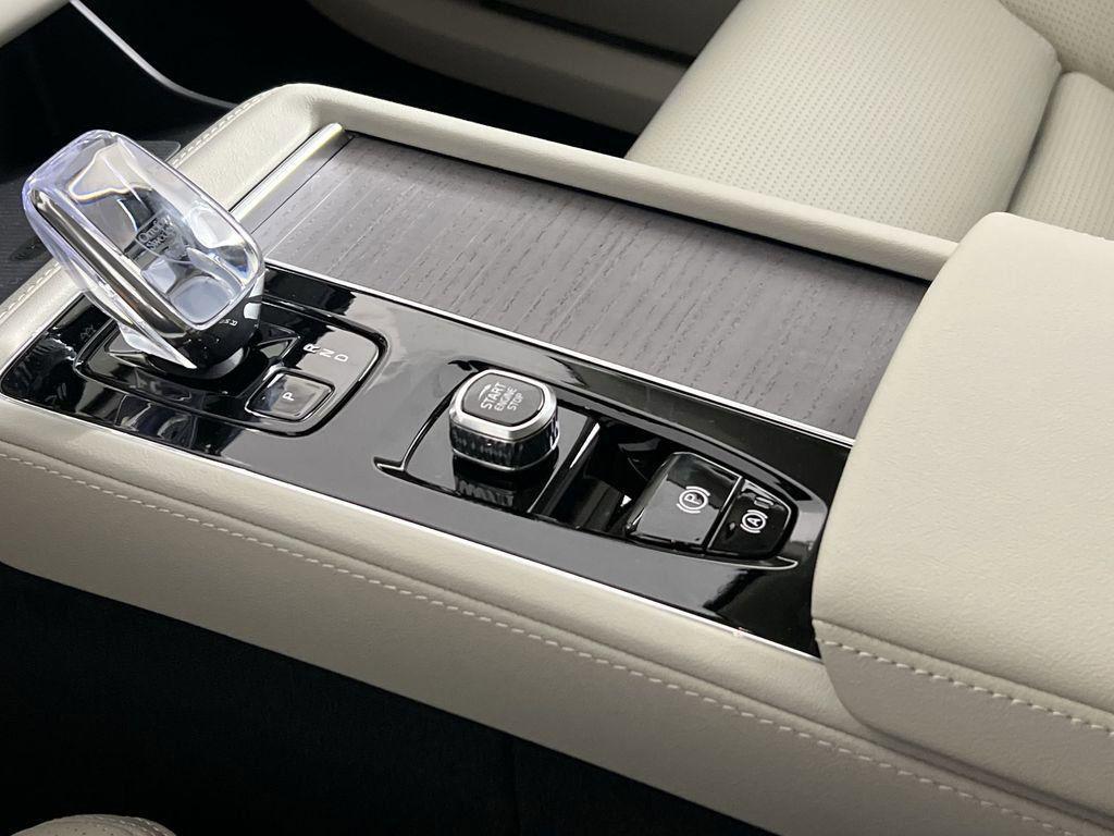 new 2026 Volvo XC90 car, priced at $75,954