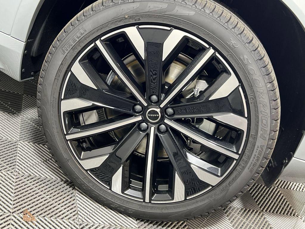 new 2026 Volvo XC90 car, priced at $75,954