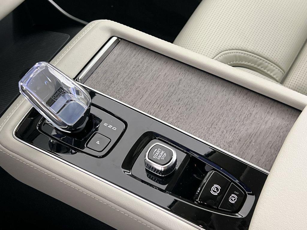 new 2026 Volvo XC90 car, priced at $78,880