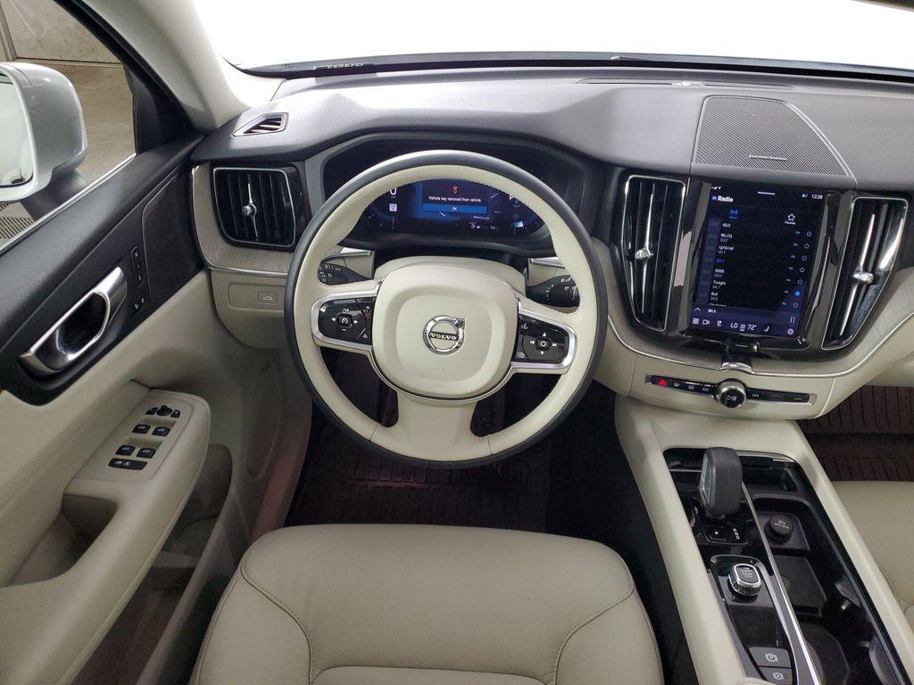 used 2023 Volvo XC60 car, priced at $34,617