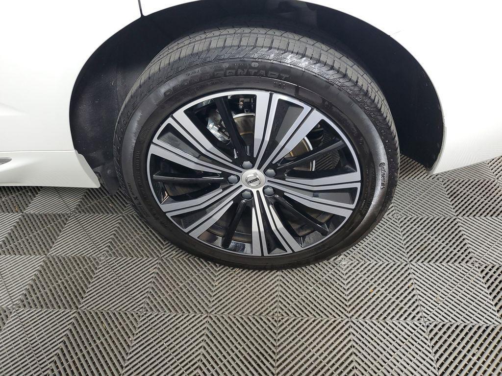 used 2023 Volvo XC60 car, priced at $34,617