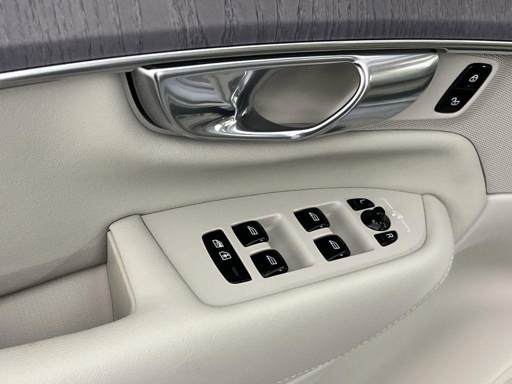 new 2026 Volvo XC90 Plug-In Hybrid car, priced at $86,544
