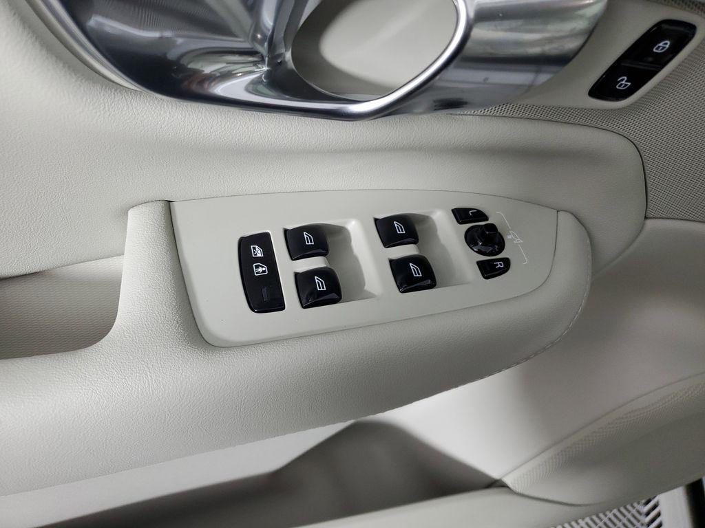 new 2026 Volvo XC90 car, priced at $78,689