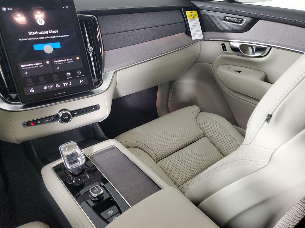new 2026 Volvo XC90 car, priced at $76,069