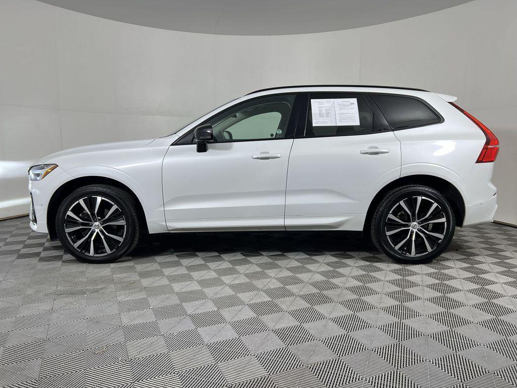 used 2023 Volvo XC60 car, priced at $31,225