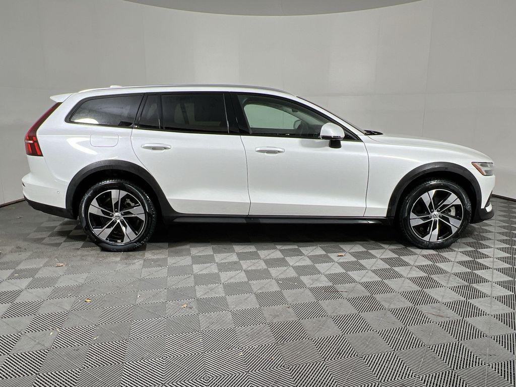used 2025 Volvo V60 Cross Country car, priced at $41,027