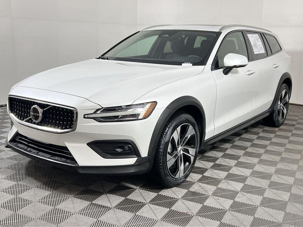 used 2025 Volvo V60 Cross Country car, priced at $41,027