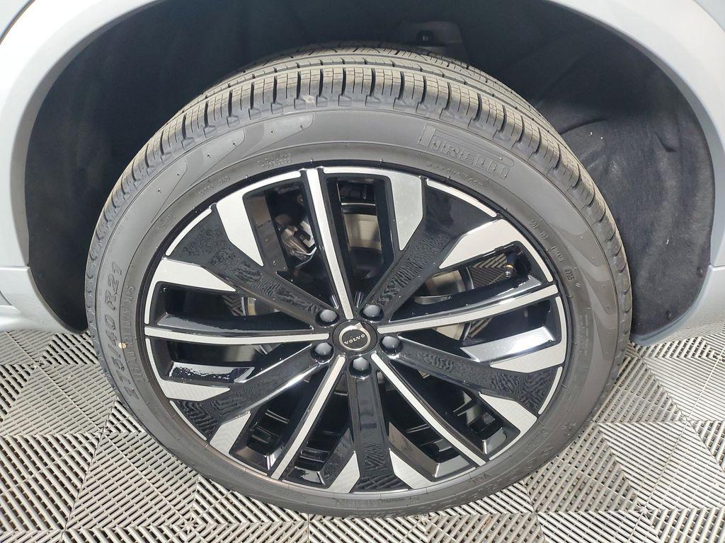 new 2026 Volvo XC90 car, priced at $76,069