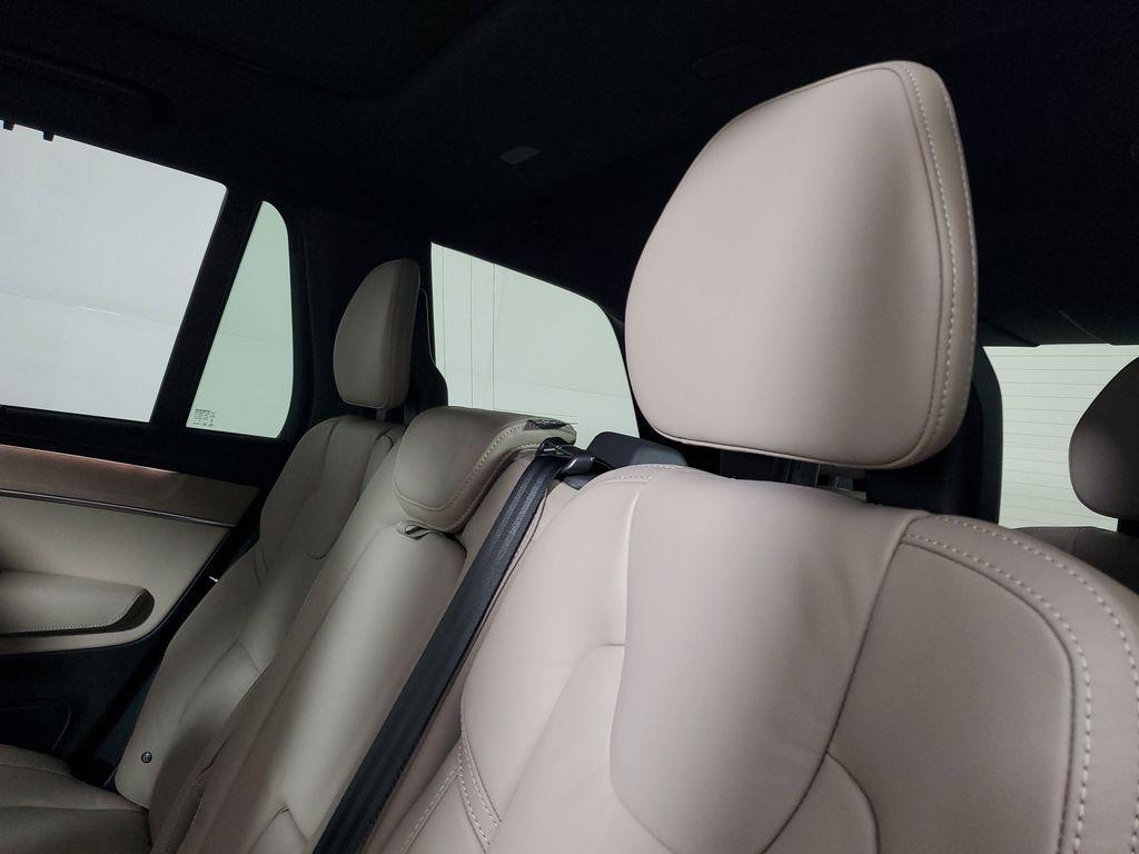 new 2026 Volvo XC90 car, priced at $76,069