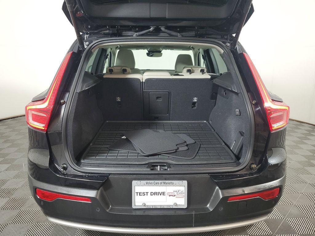 used 2023 Volvo XC40 car, priced at $32,880