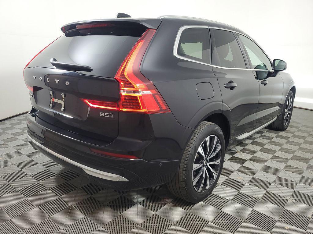 used 2023 Volvo XC60 car, priced at $32,894