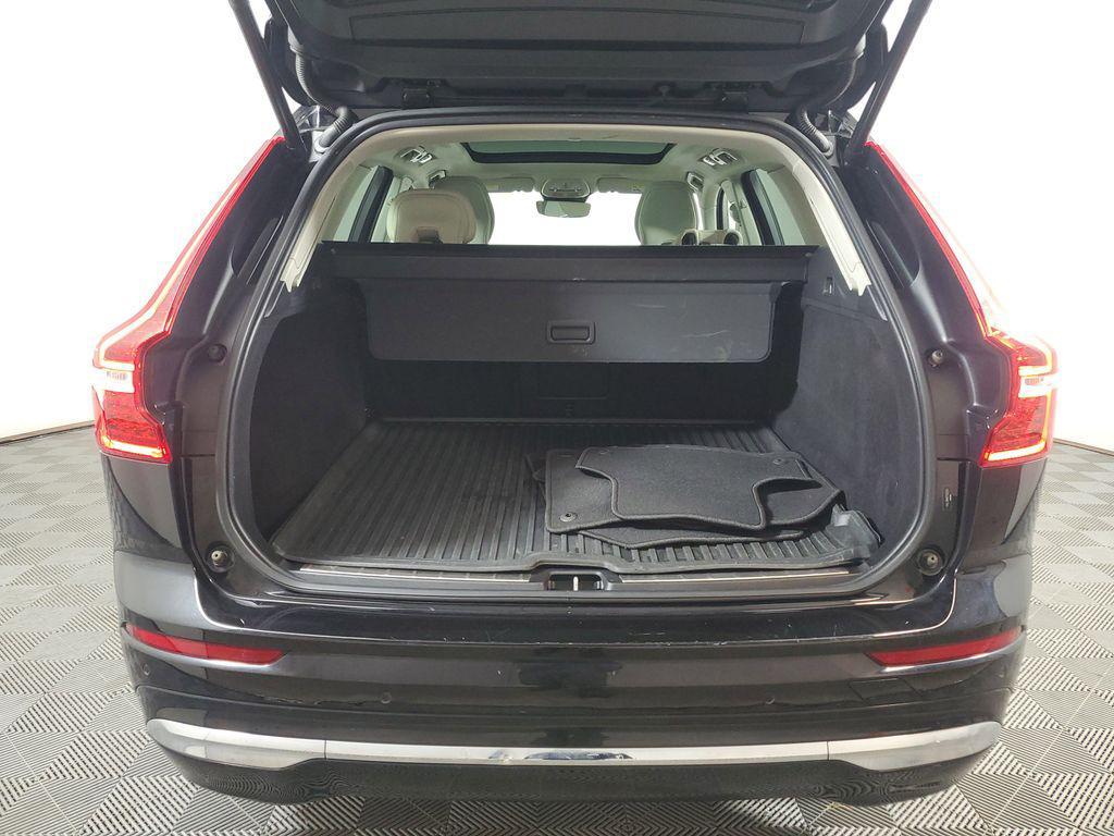 used 2023 Volvo XC60 car, priced at $32,894