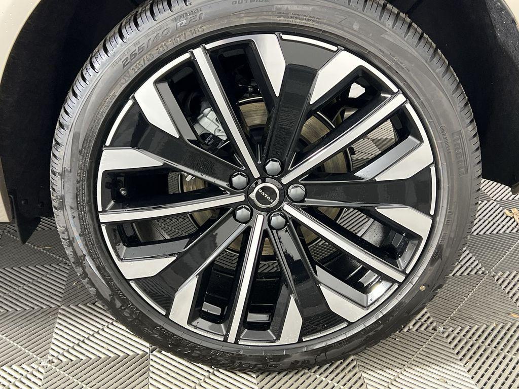 new 2026 Volvo XC60 car, priced at $63,935
