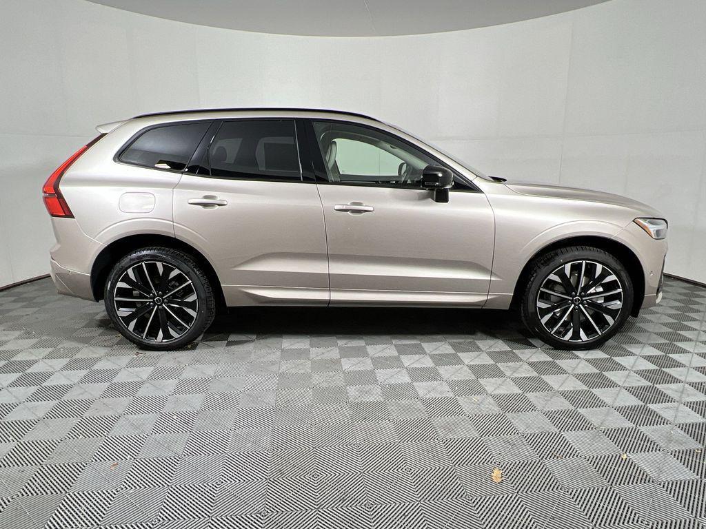 new 2026 Volvo XC60 car, priced at $63,935