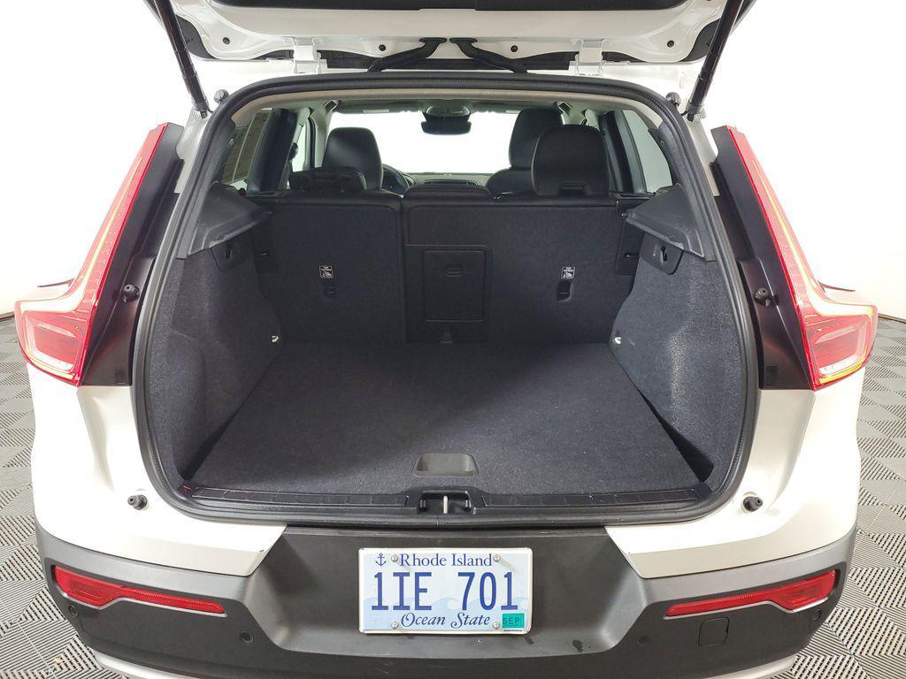 used 2025 Volvo XC40 car, priced at $28,994